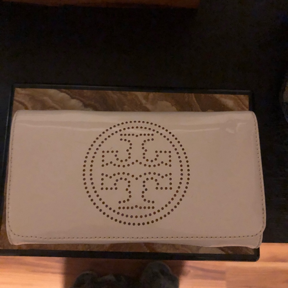 Authentic Tory Burch Patent leather crossbody